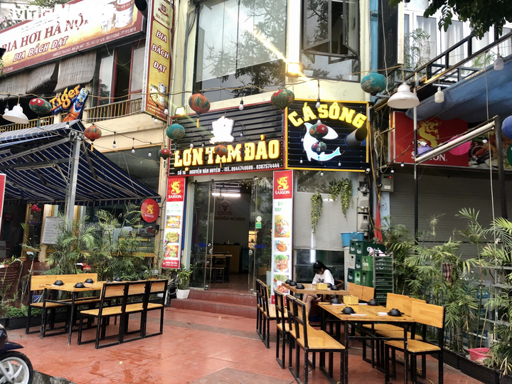 Điêu đứng giữa COVID-19, nhiều hàng quán Hà Nội đóng cửa nghỉ Tết sớm - 4