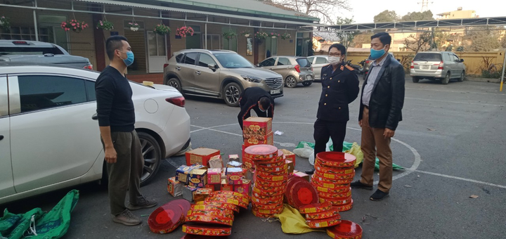 Triệt phá đường dây mua bán trái phép pháo lớn nhất ở Quảng Ninh - 1