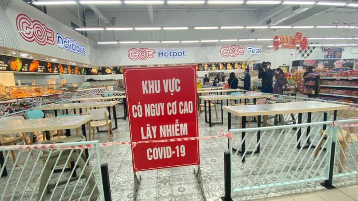 Vi phạm quy định chống dịch, Trung tâm thương mại ở Quảng Ninh bị phạt - 1