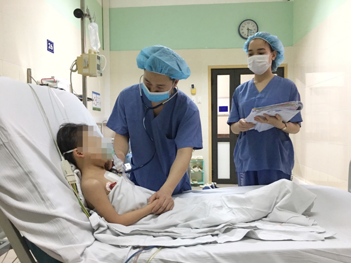 Ghép tim cho bệnh nhi nhỏ tuổi nhất Việt Nam - 1