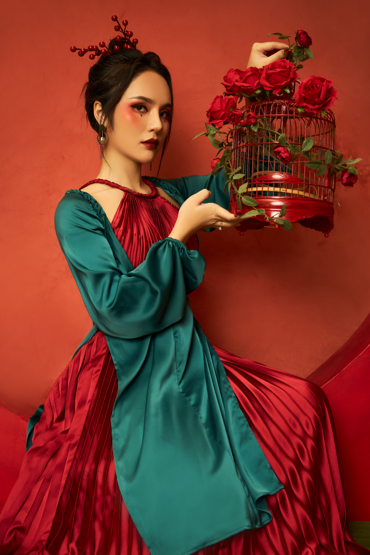 Rũ bỏ mác ‘nàng thơ, Hoa khôi Trà My cá tính với áo tứ thân lạ mắt - 5