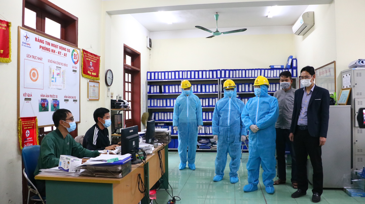 Những chiến sĩ áo cam trong tâm dịch Chí Linh, Hải Dương - 6