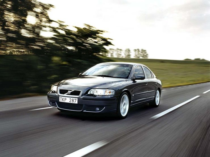 Những chiếc sedan hiệu suất tuyệt vời bị lãng quên - 19