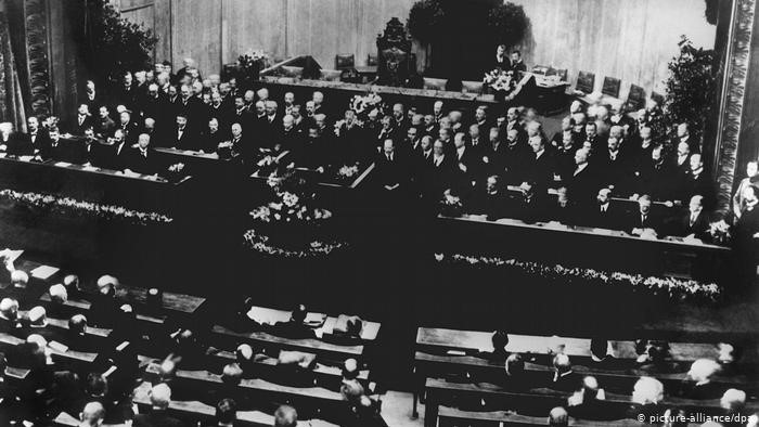 Friedrich Ebert: Tổng thống dân chủ đầu tiên của nước Đức - 2