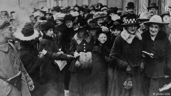 Friedrich Ebert: Tổng thống dân chủ đầu tiên của nước Đức - 3