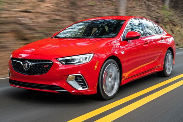 Những chiếc sedan hiệu suất tuyệt vời bị lãng quên - 4