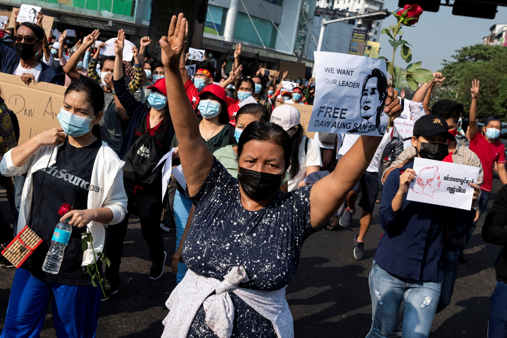 Hơn 60.000 người biểu tình phản đối đảo chính quân sự ở Myanmar - 3