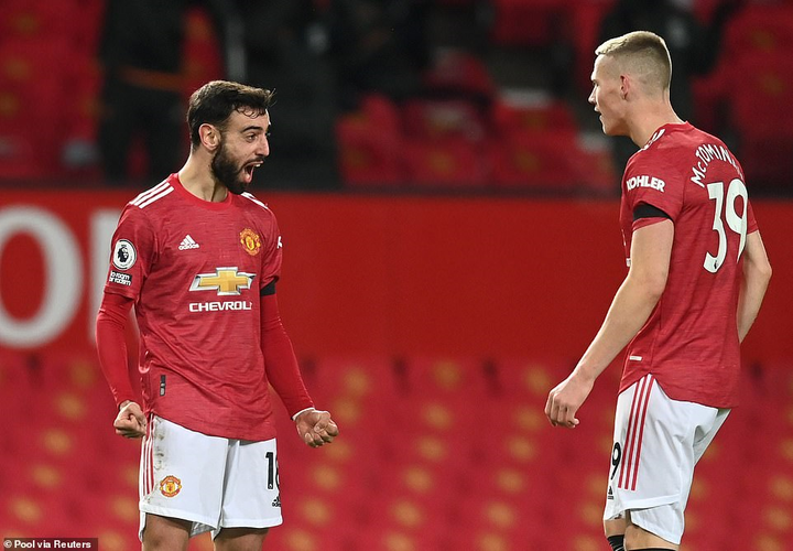 Bruno Fernandes lập siêu phẩm, Man Utd vẫn đánh rơi chiến thắng ở giây cuối - 2
