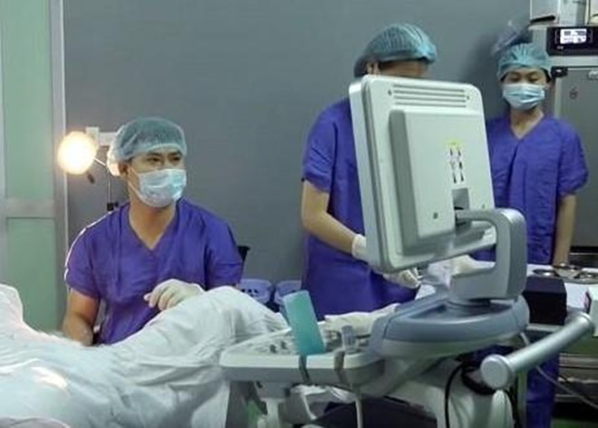 Gặp 'thần y' ươm mầm hạnh phúc cho các cặp vợ chồng hiếm muộn - 2