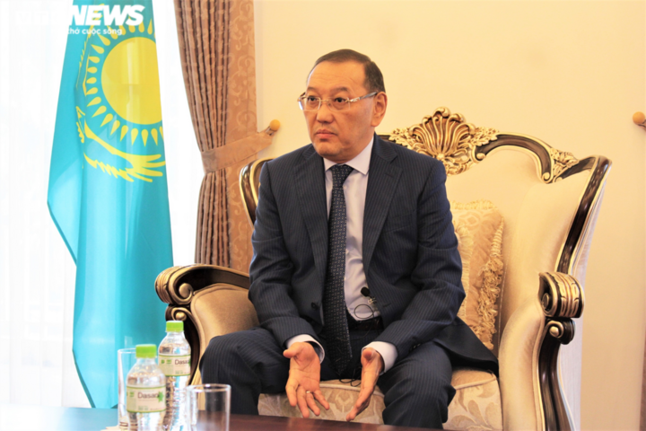 Đại sứ Kazakhstan: Chúng tôi ngưỡng mộ chủ nghĩa anh hùng của nhân dân Việt Nam - 2