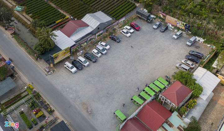 Làng hoa lớn nhất miền Tây lưa thưa vài người ngày giáp Tết - 8