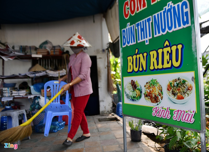 Làng hoa lớn nhất miền Tây lưa thưa vài người ngày giáp Tết - 11