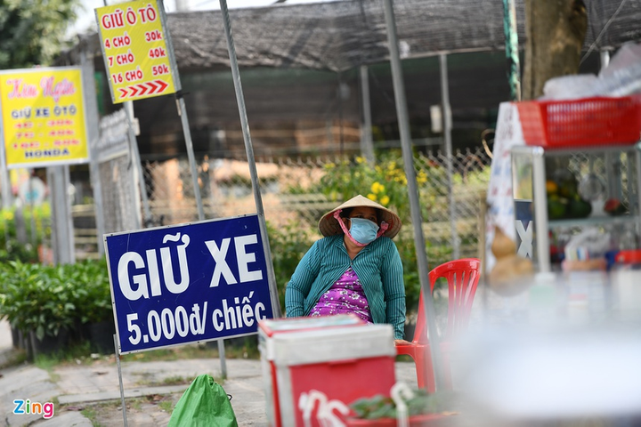 Làng hoa lớn nhất miền Tây lưa thưa vài người ngày giáp Tết - 12