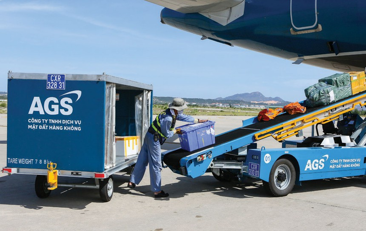 Doanh nghiệp dịch vụ tại sân bay Cam Ranh lỗ nặng vì COVID-19 - 1