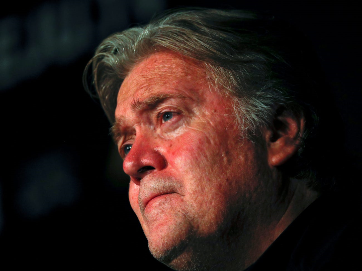 Cựu chiến lược gia của Trump: 'Họ sẽ cố gắng kết tội ông ấy trong mắt người Mỹ' - 1