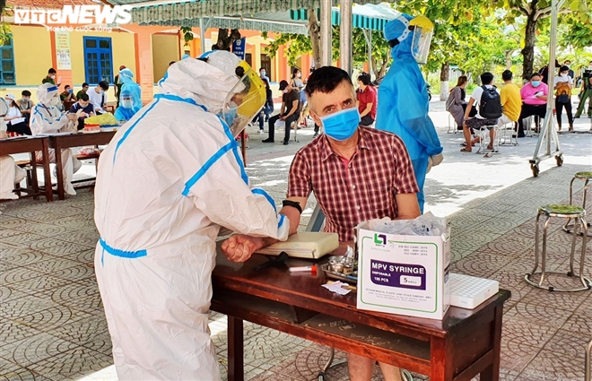 TP.HCM ghi nhận thêm 24 ca dương tính với SARS-CoV-2 - 1