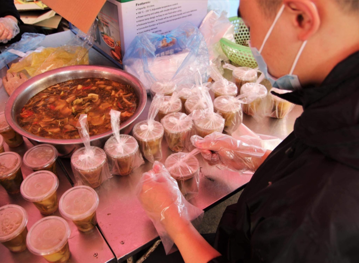Căn bếp 'không ngủ' ở tâm dịch COVID-19 Hải Dương - 2