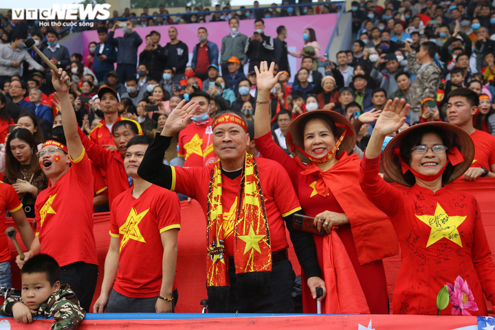 Bóng đá Việt Nam: Tinh cầu hạnh phúc giữa mùa dịch COVID-19 - 1