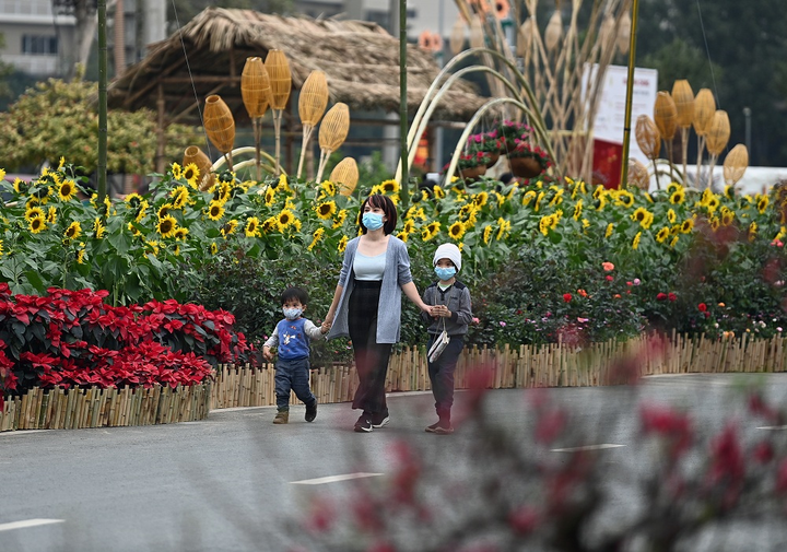 Splendora – Nơi gặp gỡ giữa cỏ hoa mùa xuân - 3