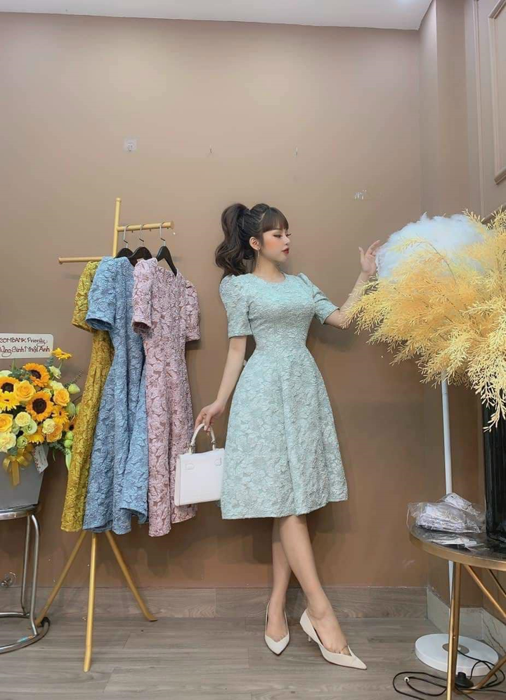 Diện hàng thiết kế cao cấp giá bình dân cùng Thời trang Phạm Bích Phượng - 5