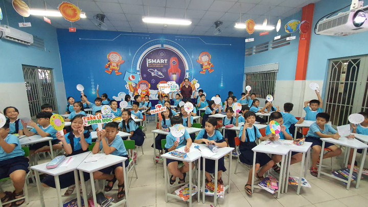 Nhiều phương án học trực tuyến cho học sinh trong mùa dịch COVID-19 - 1