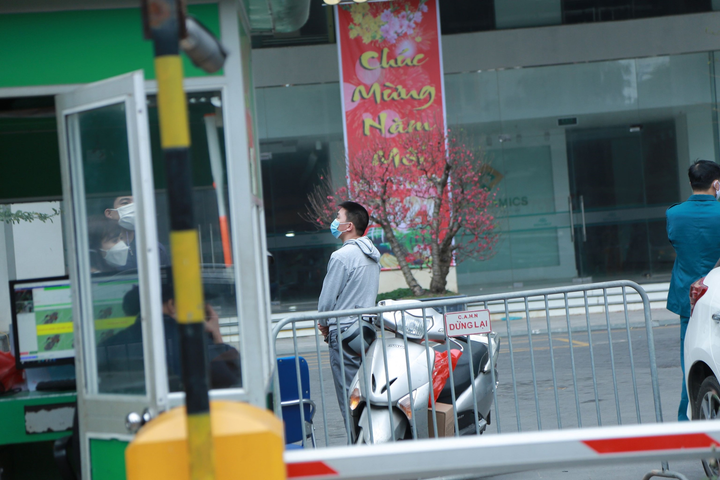 Bí thư, Chủ tịch UBND các quận, huyện ở Hà Nội không được rời TP trong dịp Tết - 1