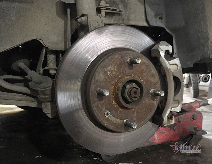 10 điểm lưu ý giúp hạn chế ô tô bị trục trặc giữa đường - 2