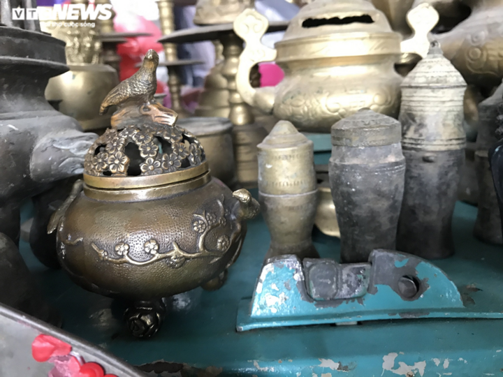 Độc đáo phiên chợ đồ cổ cuối năm ở Đà Nẵng - 8