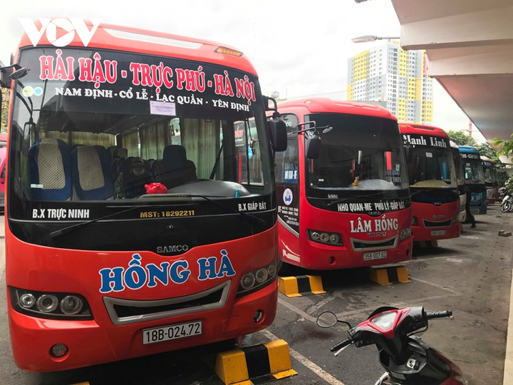 Bến xe, ga tàu, sân bay thưa vắng chưa từng thấy trong ngày cuối năm - 3