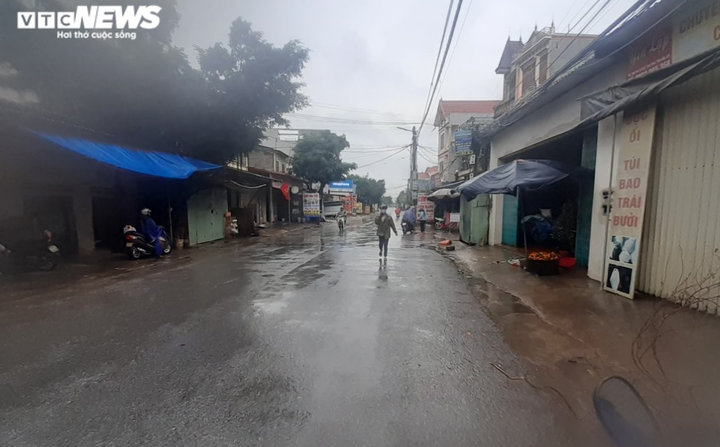 Hưng Yên phong tỏa xã hơn 14.000 dân, giãn cách xã hội 2 huyện - 1