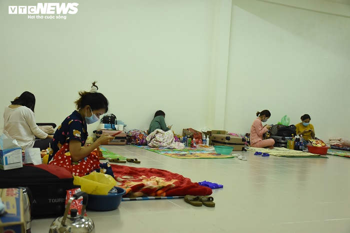 Tết xa nhà đầu tiên của những bà bầu trong khu cách ly nơi tâm dịch Hải Dương - 3