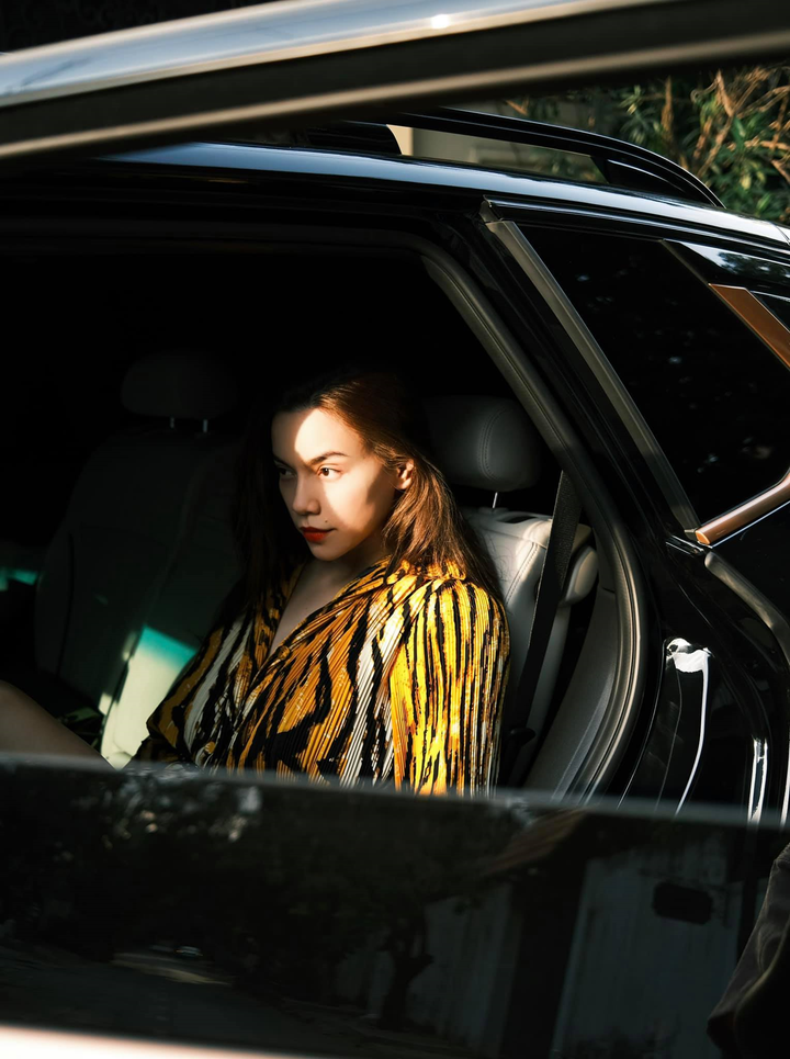 Hồ Ngọc Hà mặc váy cưới, Mr Đàm 'đặt gạch' chờ tiệc mừng - 7