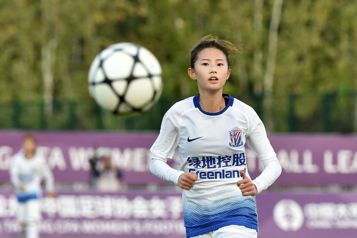 Mỹ nhân bóng đá Trung Quốc giải nghệ ở tuổi 21 khiến fan tiếc nuối - 3