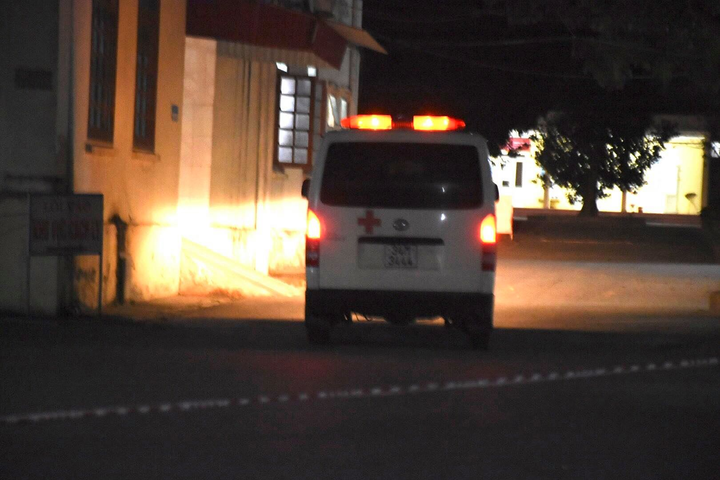 Pháo hoa rực sáng bầu trời Thủ đô mừng năm mới Tân Sửu 2021 - 13