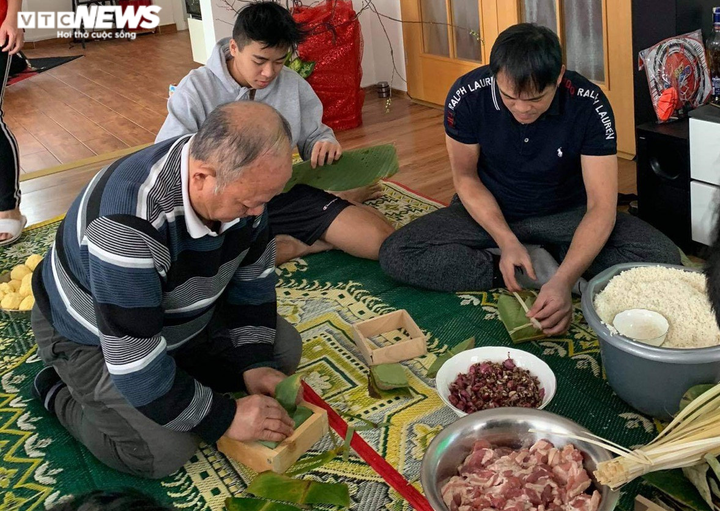 Tết của những người Việt xa quê trên đất Cộng hòa Séc giữa dịch COVID-19 - 2