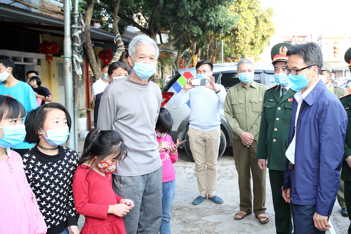 Tất niên đặc biệt ở 'khu dân cư chiến đấu' - 7