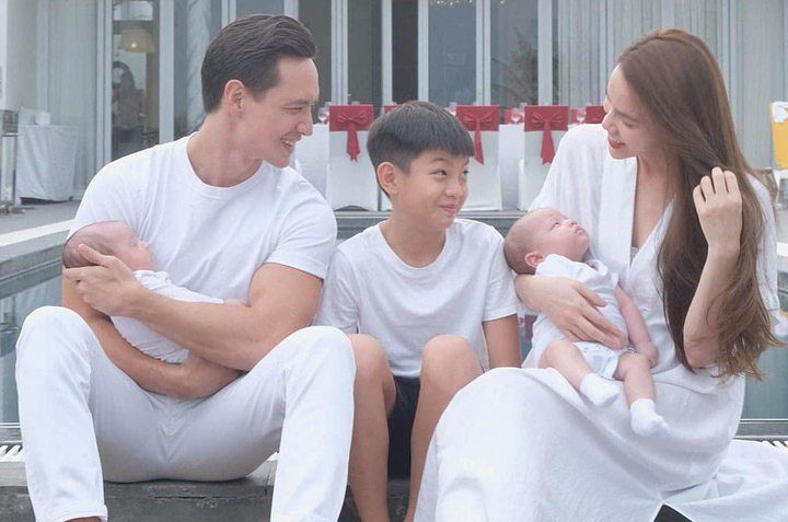 Hồ Ngọc Hà mặc váy cưới, Mr Đàm 'đặt gạch' chờ tiệc mừng - 5