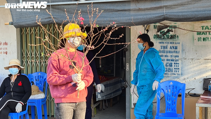 Cách ly ngày Tết ở Bắc Ninh: 'Không thiếu cái ăn, chỉ thiếu tiếng cười sum họp' - 4