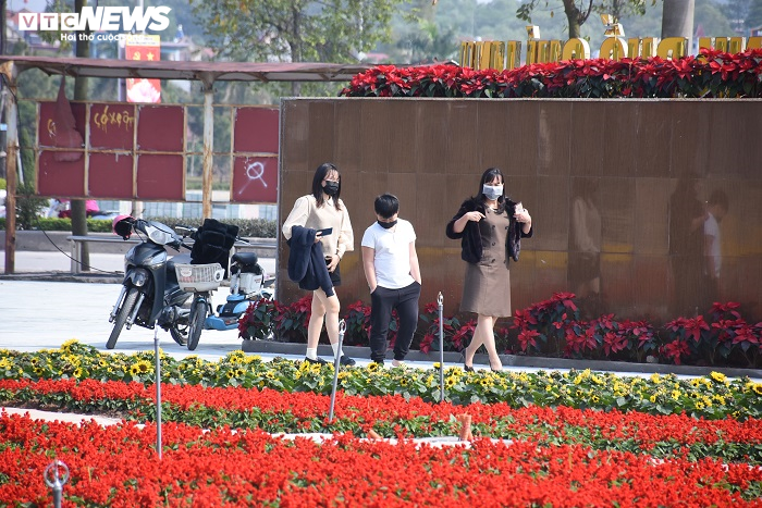 Ảnh: Chiều mùng 1 Tết vắng lặng tại tâm dịch Chí Linh - 5