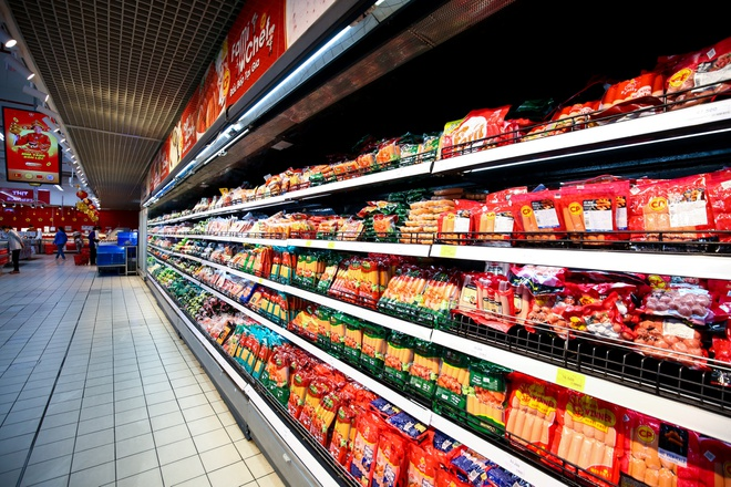 Siêu thị và trung tâm thương mại vắng vẻ ngày mùng 2 Tết ở TP.HCM - 2