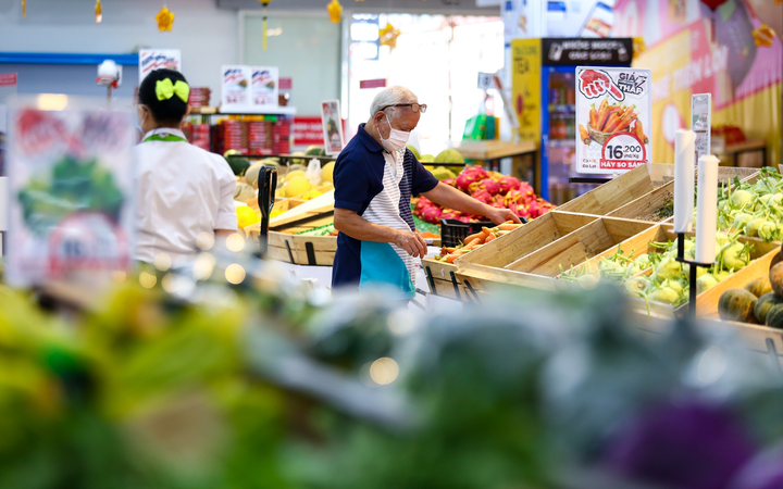 Siêu thị và trung tâm thương mại vắng vẻ ngày mùng 2 Tết ở TP.HCM - 4