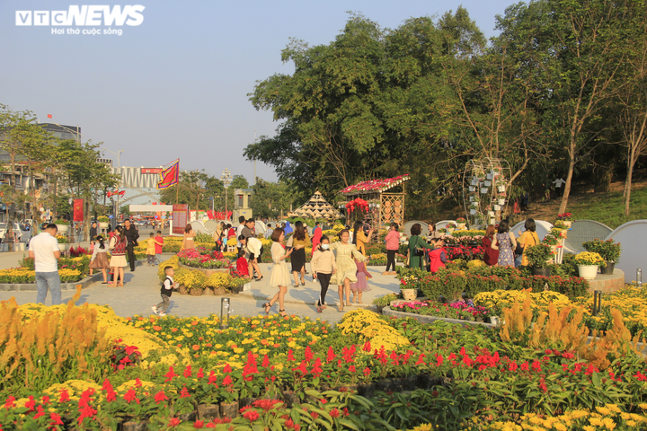 Thời tiết ngày mùng 2 Tết: Bắc Bộ đêm và sáng trời rét, ngày nắng ấm - 1