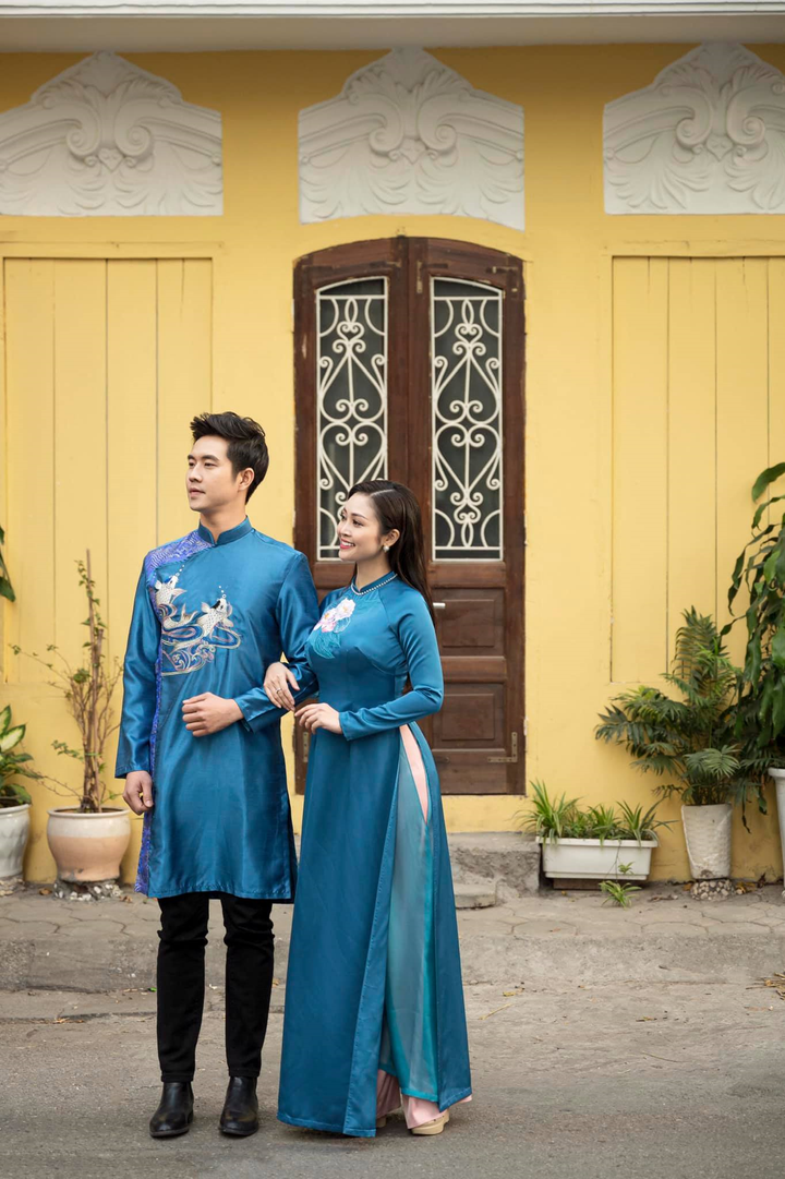 MC Thuỳ Linh và tân lang Phùng Đức Hiếu tái hiện ảnh cưới Hà Nội xưa - 5