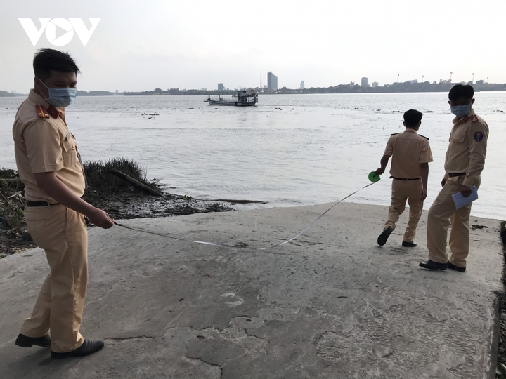 Ảnh: Sạt lở bờ sông Hậu, 6 căn nhà trôi sông ngày mùng 3 Tết - 9