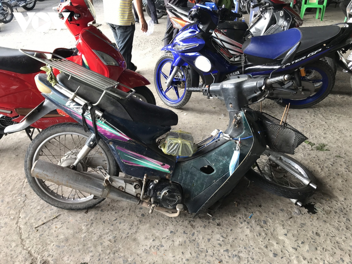 Ảnh: Sạt lở bờ sông Hậu, 6 căn nhà trôi sông ngày mùng 3 Tết - 10