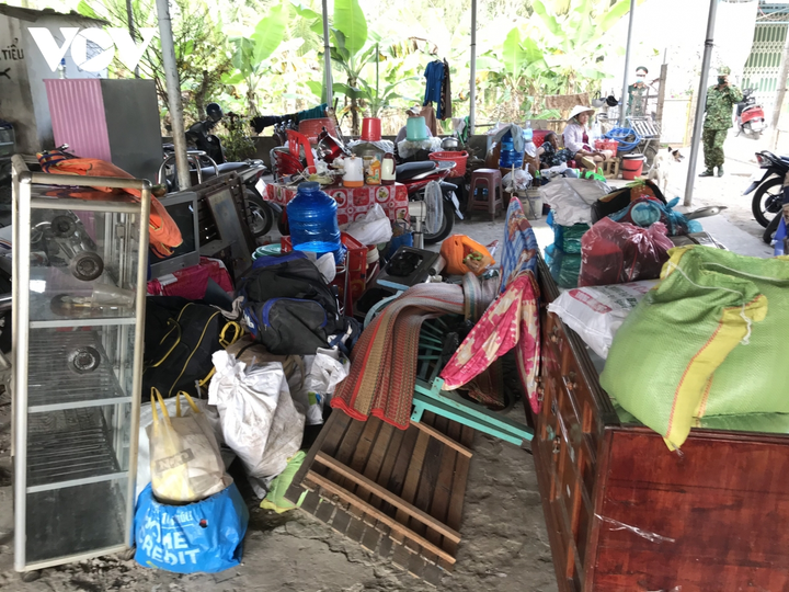 Ảnh: Sạt lở bờ sông Hậu, 6 căn nhà trôi sông ngày mùng 3 Tết - 7