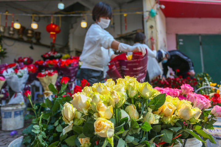 Hàng hoa, quà tặng thất thu ngày Valentine - 9
