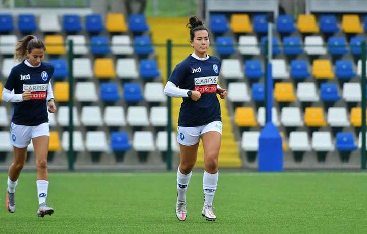 Chân dung nữ cầu thủ Việt kiều ở CLB Napoli của Italy - 1