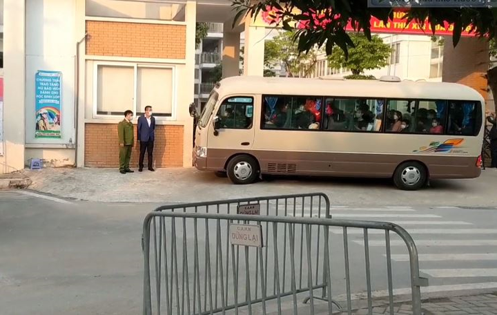 Xúc cảm đặc biệt của học sinh trường Xuân Phương khi hết cách ly ngày mùng 3 Tết - 1