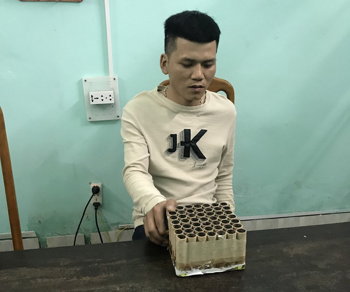 Tạm giữ 28 người ở Quảng Bình đốt pháo hoa nổ trái phép đêm Giao thừa - 1